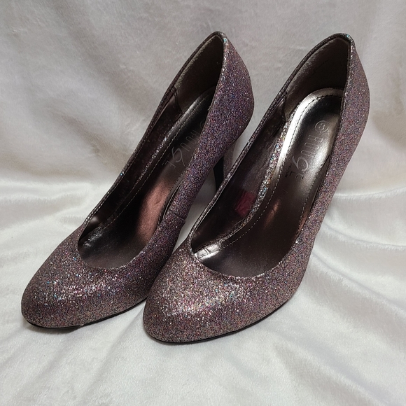 Rouge Helium Shoes - 🔴5 for 25.00🔴 Bundle & Save